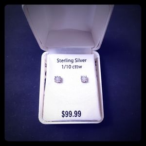 1/10cttw Diamond Sterling Silver Stud Earrings
